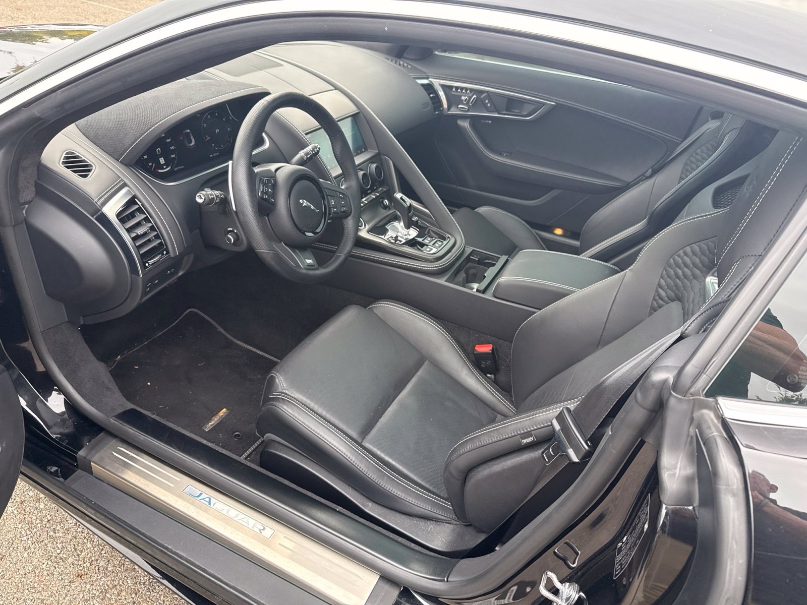 Used 2021 Jaguar F-TYPE R AWD/4WD image 9