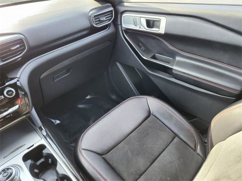 Certified 2022 Ford Explorer ST-Line image 15
