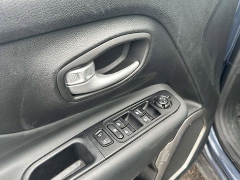 Used 2023 Jeep Renegade Limited w/ Sun/Sound Group image 18