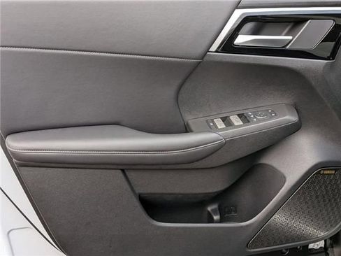 New 2026 Mitsubishi Outlander SE AWD/4WD image 13