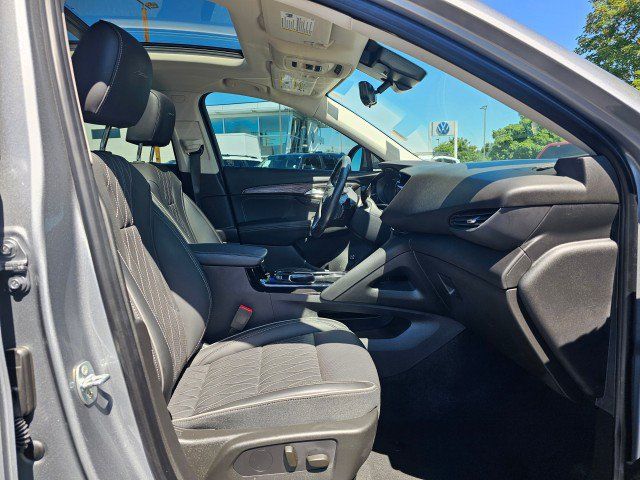 Used 2023 Buick Envision Avenir AWD/4WD image 10