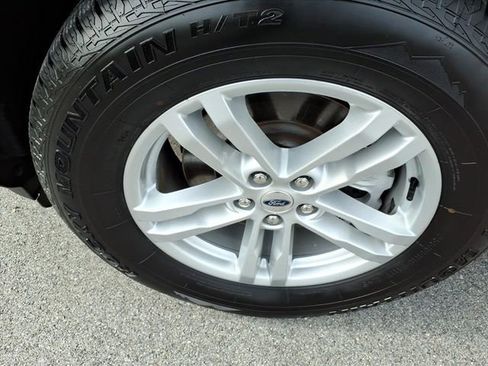 Certified 2021 Ford Explorer XLT image 17