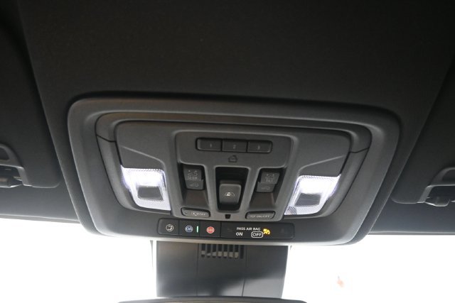 Used 2024 GMC Sierra 1500 AT4 w/ AT4 Preferred Package AWD/4WD image 30