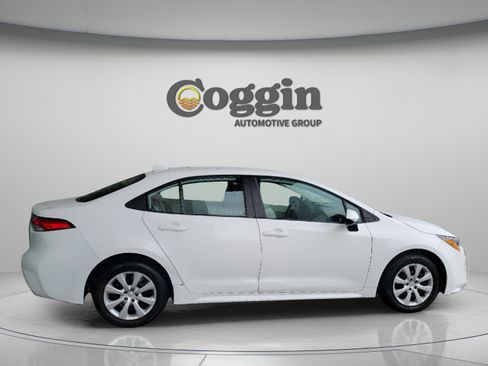 Used 2024 Toyota Corolla LE image 4