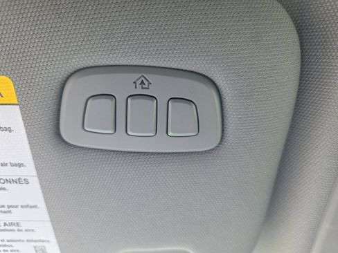 Used 2023 Ford Explorer Limited image 30