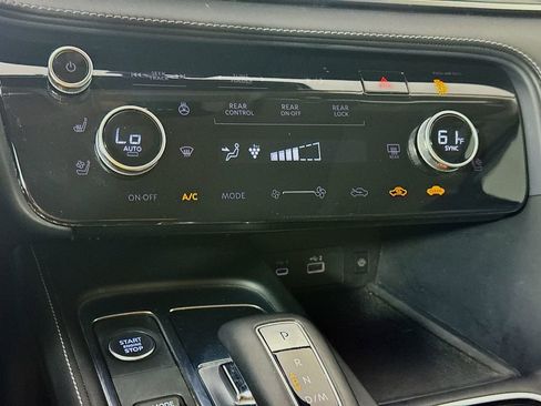Certified 2023 INFINITI QX60 Sensory w/ Cargo Package AWD/4WD image 17