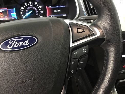 Used 2019 Ford Edge Titanium w/ Equipment Group 301A AWD/4WD image 27