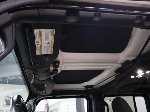 Used 2021 Jeep Wrangler Unlimited Rubicon w/ Steel Bumper Group AWD/4WD image 22