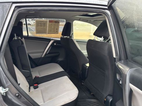 Used 2018 Toyota RAV4 XLE image 11