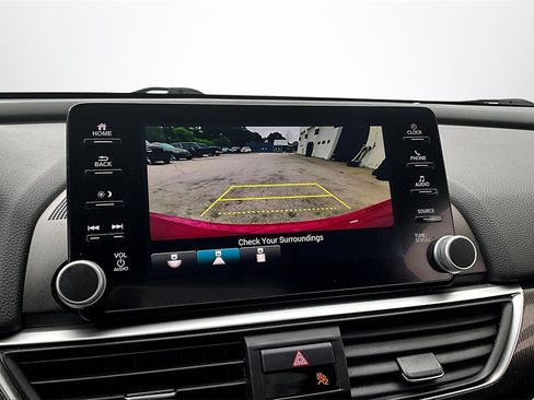 Used 2018 Honda Accord Sport image 13