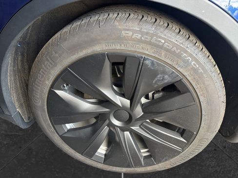 Used 2022 Tesla Model Y Long Range AWD/4WD image 14