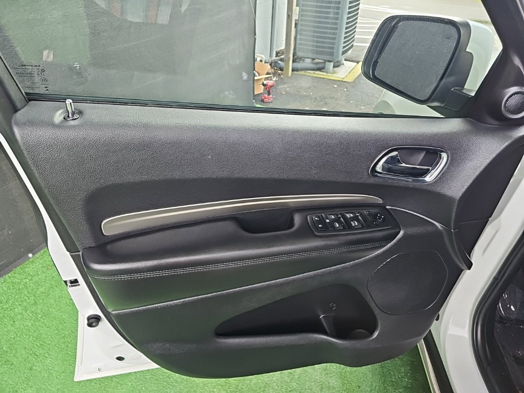 Used 2018 Dodge Durango SXT w/ Quick Order Package 2BB AWD/4WD image 33