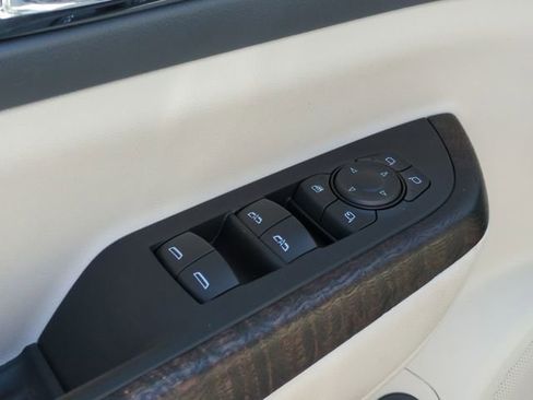 Used 2023 GMC Acadia Denali AWD/4WD image 13