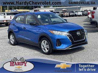 Used 2023 Nissan Kicks S image 1