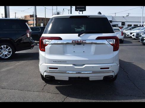 Used 2022 GMC Acadia Denali w/ Denali Ultimate Package image 9