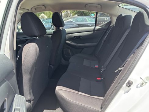 Used 2025 Nissan Sentra SV FWD image 38