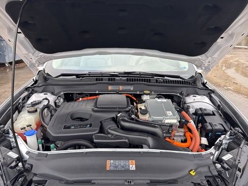 Used 2017 Ford Fusion Energi Platinum image 10