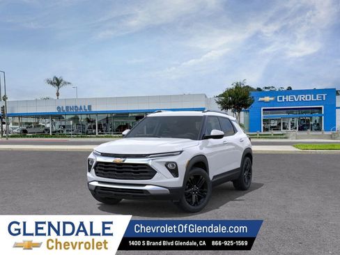 New 2026 Chevrolet TrailBlazer LT w/ Midnight Edition FWD image 8