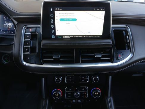 Used 2024 Chevrolet Suburban Z71 w/ Luxury Package image 14