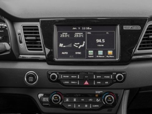 Used 2017 Kia Niro FE image 13