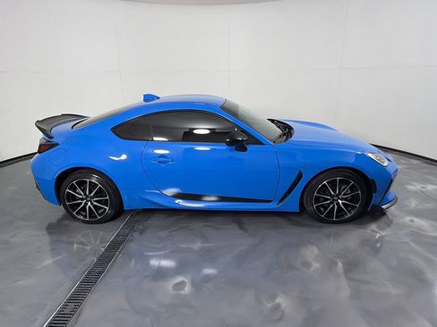 Used 2023 Toyota GR86 w/ ALL Weather Mat Package (TMS) RWD image 4