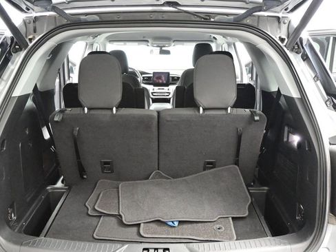 Used 2022 Ford Explorer XLT RWD image 26