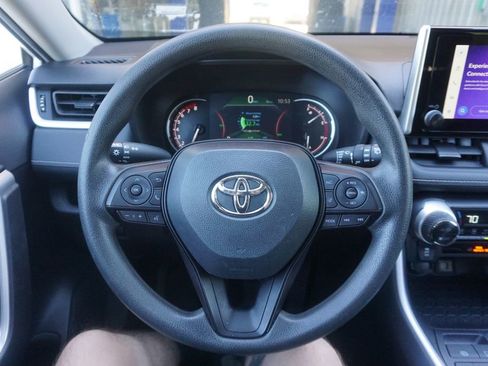 Used 2024 Toyota RAV4 XLE AWD/4WD image 3
