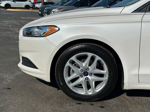 Used 2014 Ford Fusion SE image 6