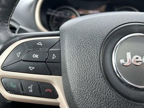 Used 2017 Jeep Cherokee Limited AWD/4WD image 27