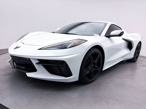 Used 2021 Chevrolet Corvette Stingray Coupe w/ Engine Appearance Package RWD image 13