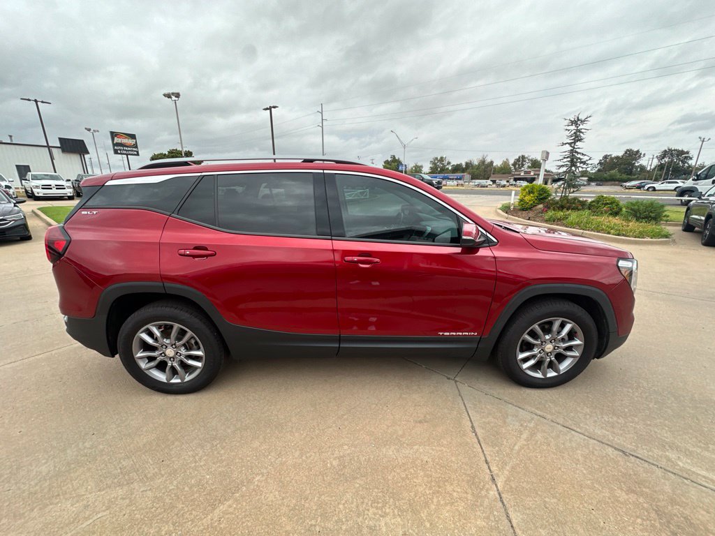 Used 2022 GMC Terrain SLT AWD/4WD image 4