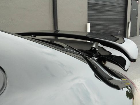 Used 2006 Porsche 911 Carrera S RWD image 25