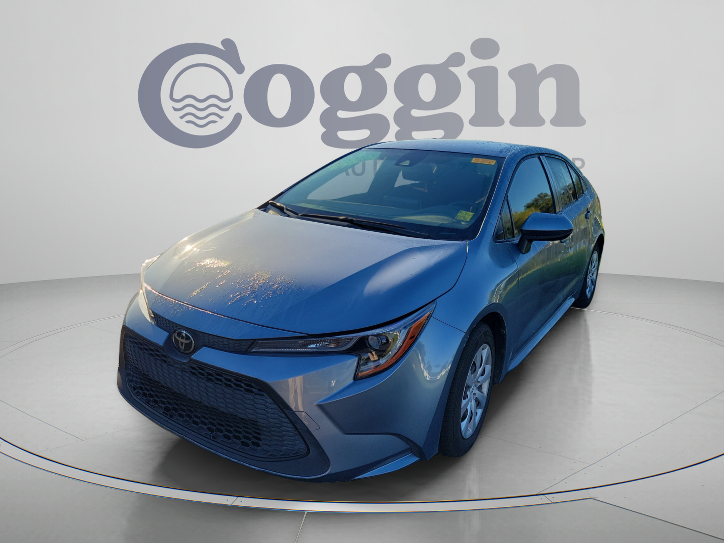 Used 2021 Toyota Corolla LE FWD image 1