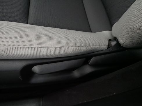 Certified 2025 Toyota Corolla LE image 20