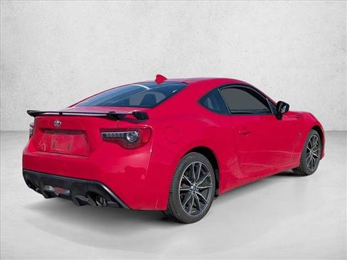 Used 2018 Toyota 86 image 5