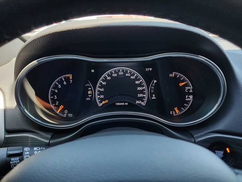 Used 2021 Jeep Grand Cherokee Laredo X AWD/4WD image 11