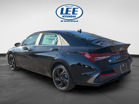 New 2026 Hyundai Elantra SEL Sport Premium image 4