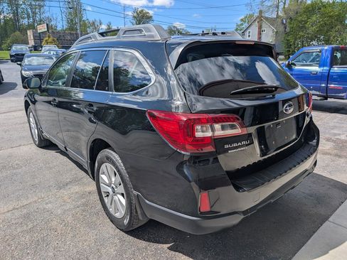 Used 2015 Subaru Outback 2.5i Premium AWD/4WD image 10