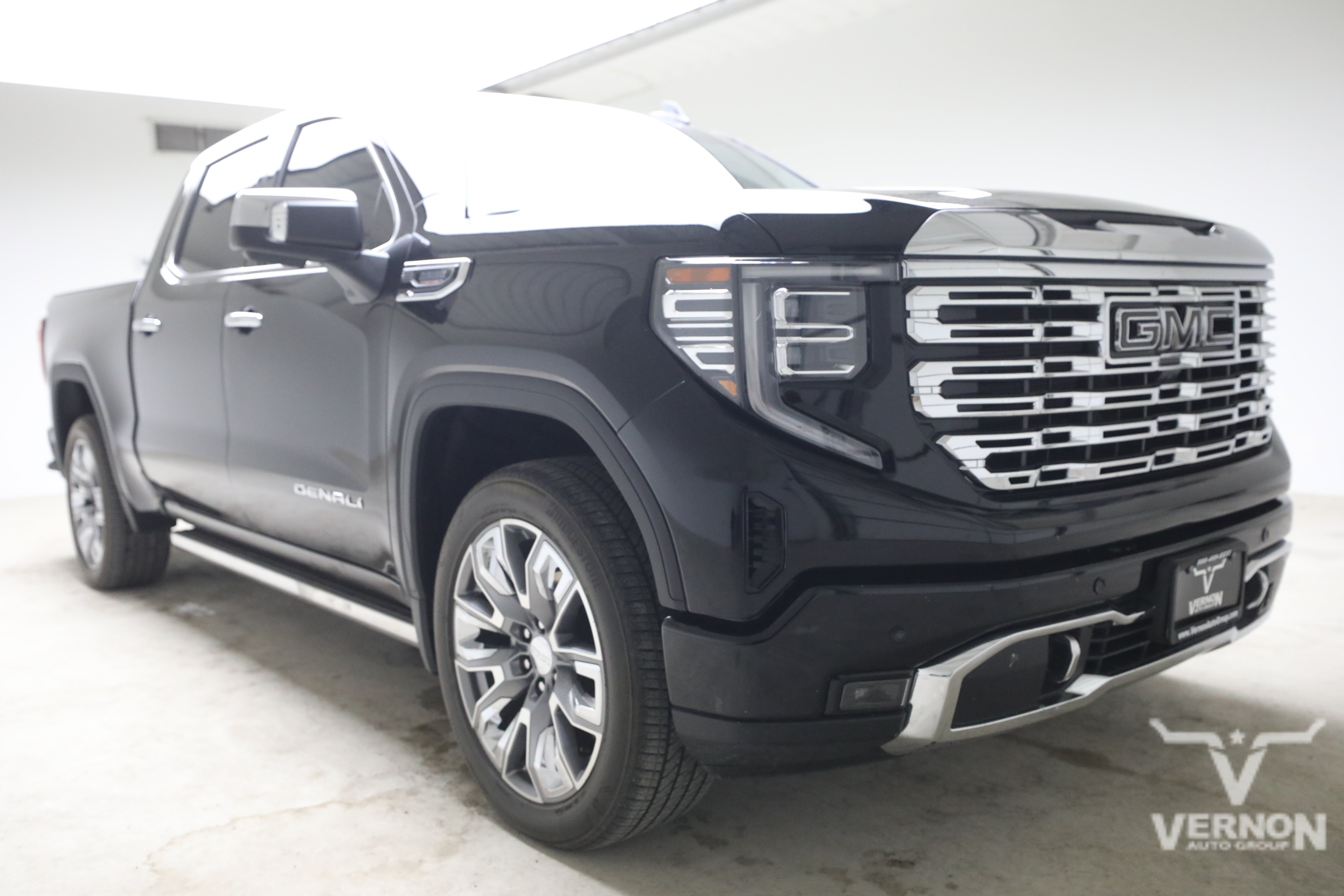 Used 2024 GMC Sierra 1500 Denali w/ Denali Reserve Package AWD/4WD image 6