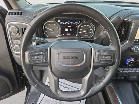 Used 2023 GMC Sierra 3500 Denali image 18