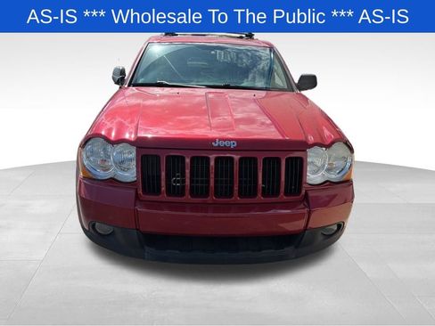 Used 2010 Jeep Grand Cherokee Laredo AWD/4WD image 2