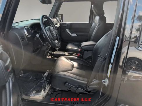 Used 2015 Jeep Wrangler Unlimited Sahara w/ Max Tow Package AWD/4WD image 23