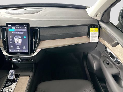 New 2026 Volvo XC90 B5 Plus w/ Protection Package Premier AWD/4WD image 28