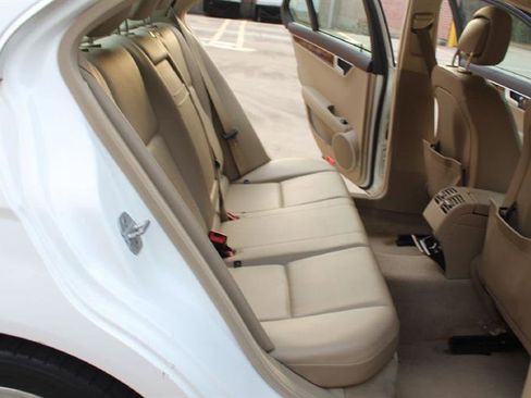 Used 2014 Mercedes-Benz C 250 Sedan image 8