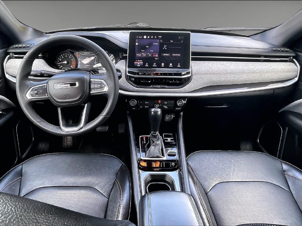 Used 2023 Jeep Compass Latitude AWD/4WD image 21