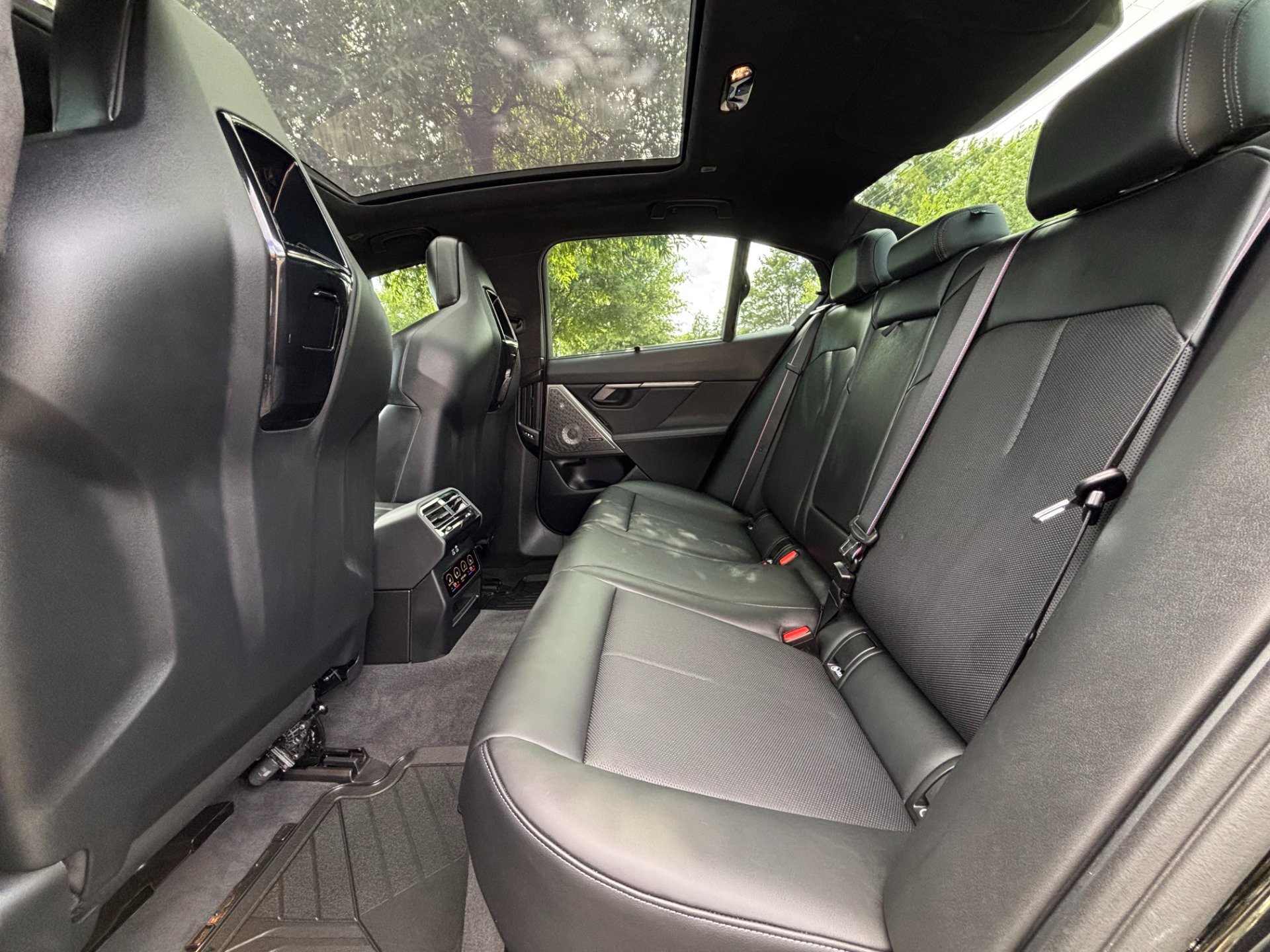 Used 2026 BMW M5 w/ M Driver's Package AWD/4WD image 18