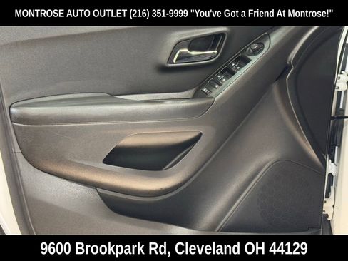 Used 2021 Chevrolet Trax LT image 11