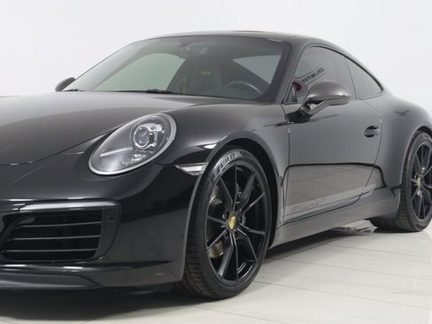 Used 2019 Porsche 911 Carrera T w/ Carrera T Interior Package image 81