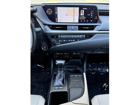 Used 2019 Lexus ES 300h w/ Premium Package FWD image 11