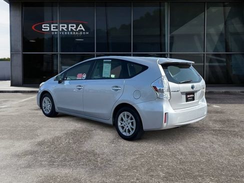 Used 2014 Toyota Prius V Two FWD image 3